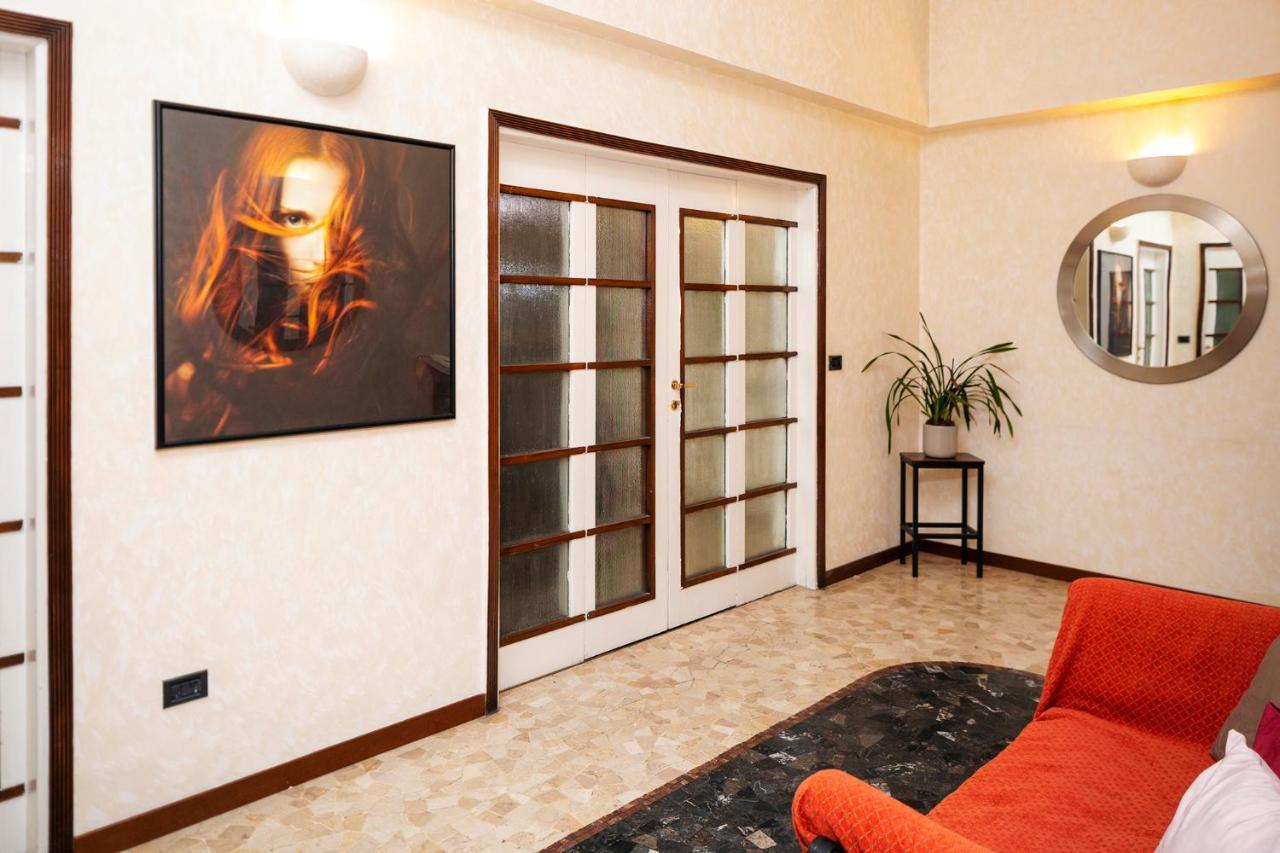 Central Apartment Milano Eksteriør billede