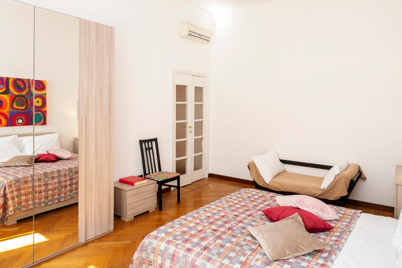 Central Apartment Milano Eksteriør billede